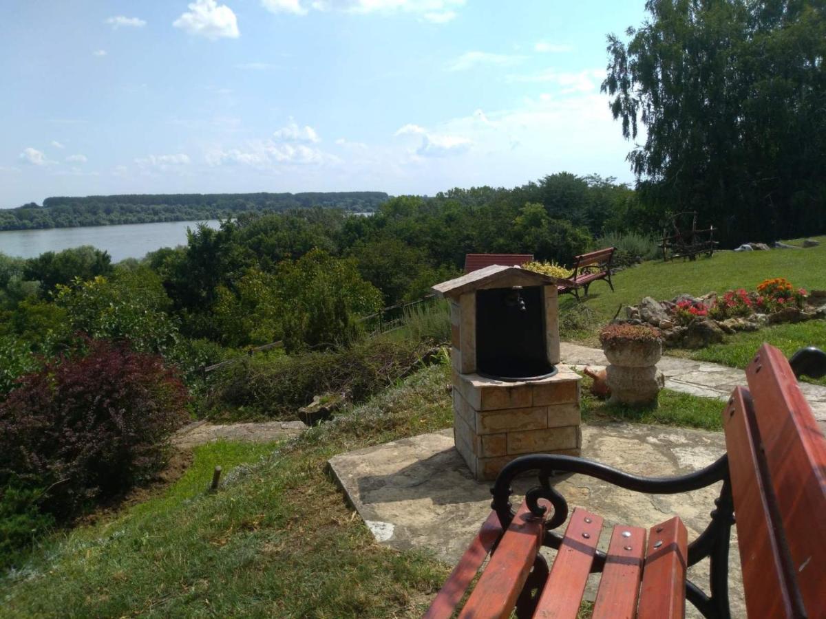 Villa Kornelija Stari Slankamen Exterior foto